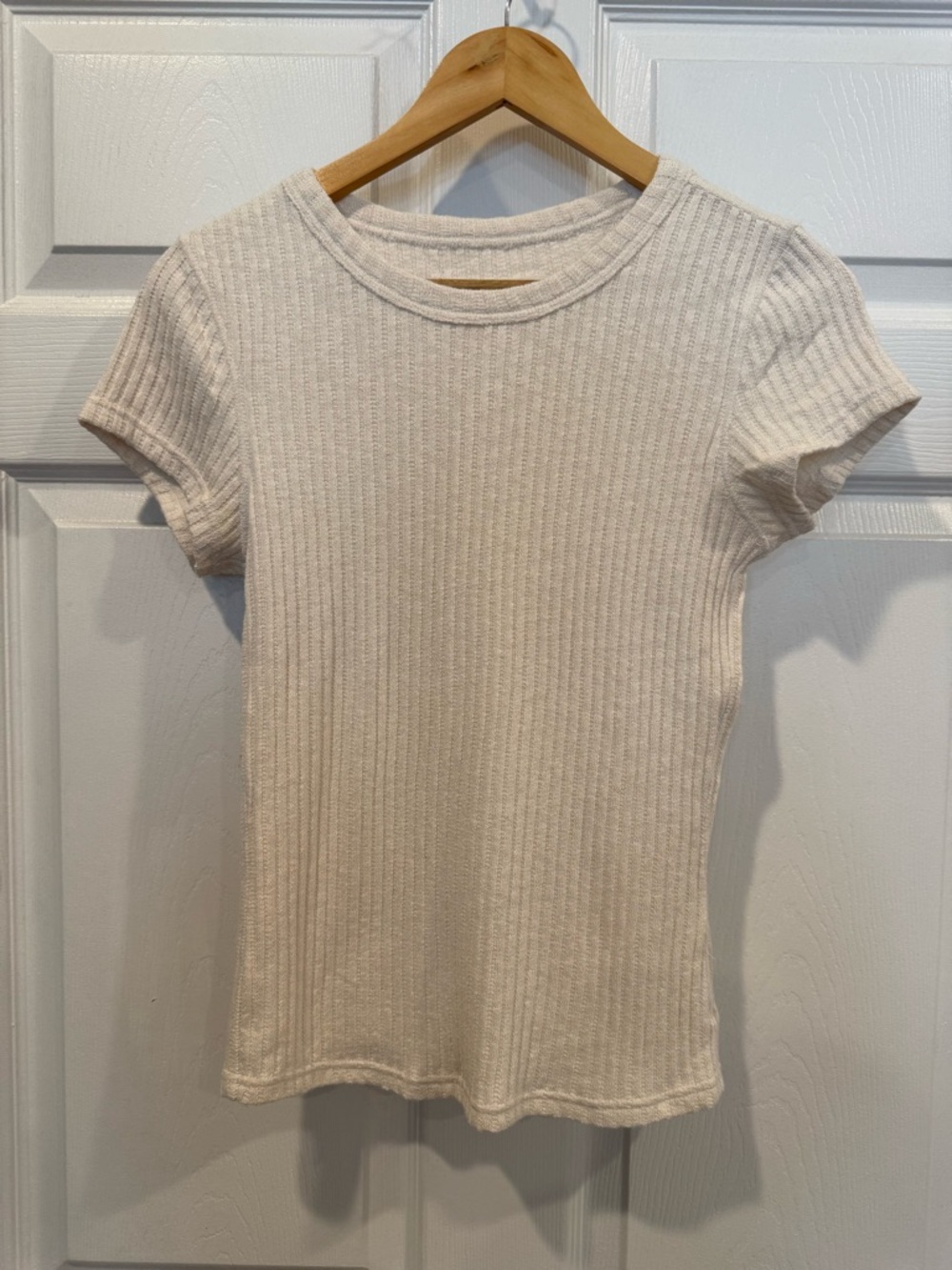 Everlane Cream Ribbed Short Sleeve Tee